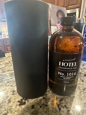 HOTEL Fragrance Oil No. 1014 - Lemon/Bergamot Sea Breeze